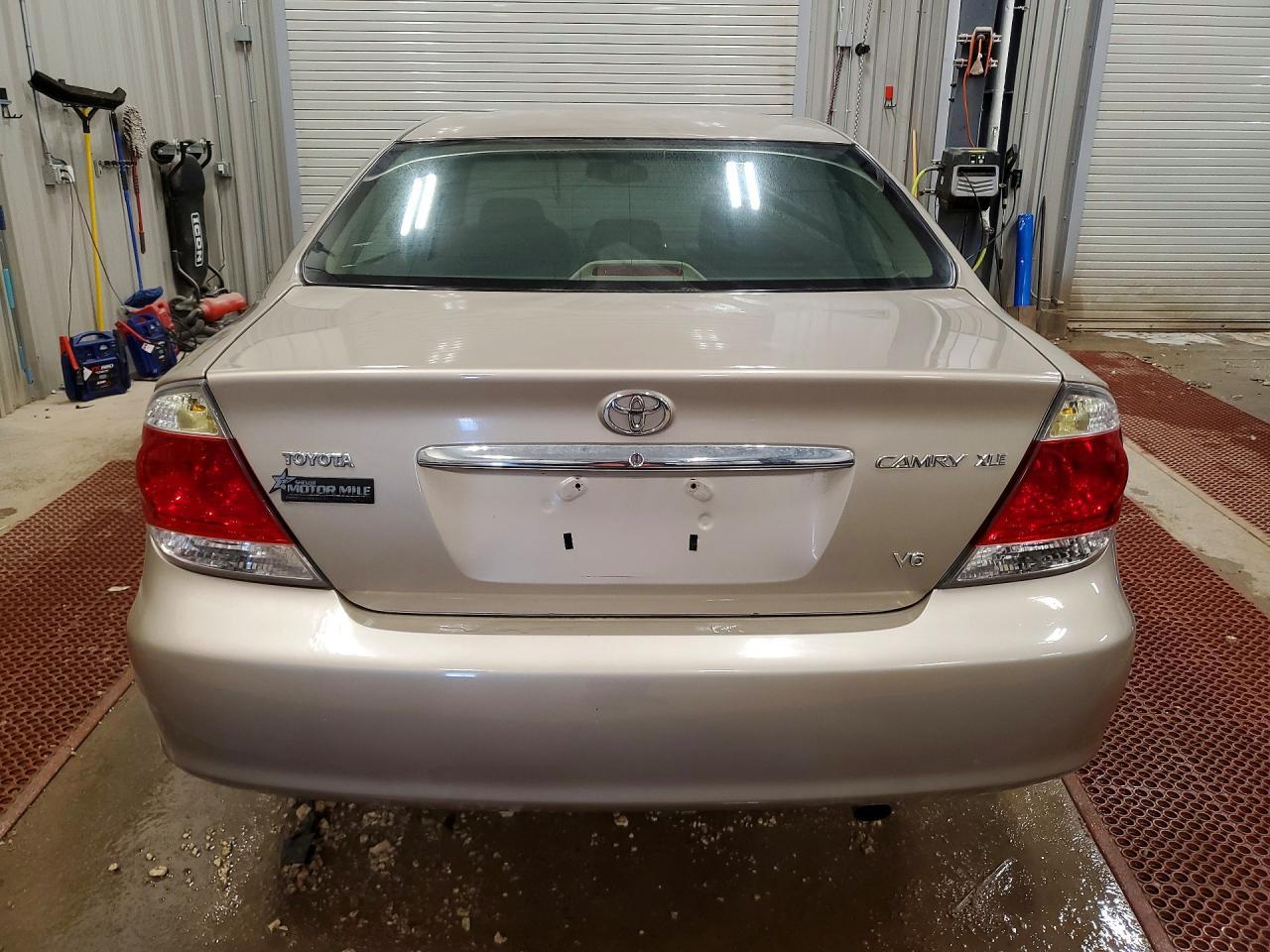 2005 TOYOTA CAMRY