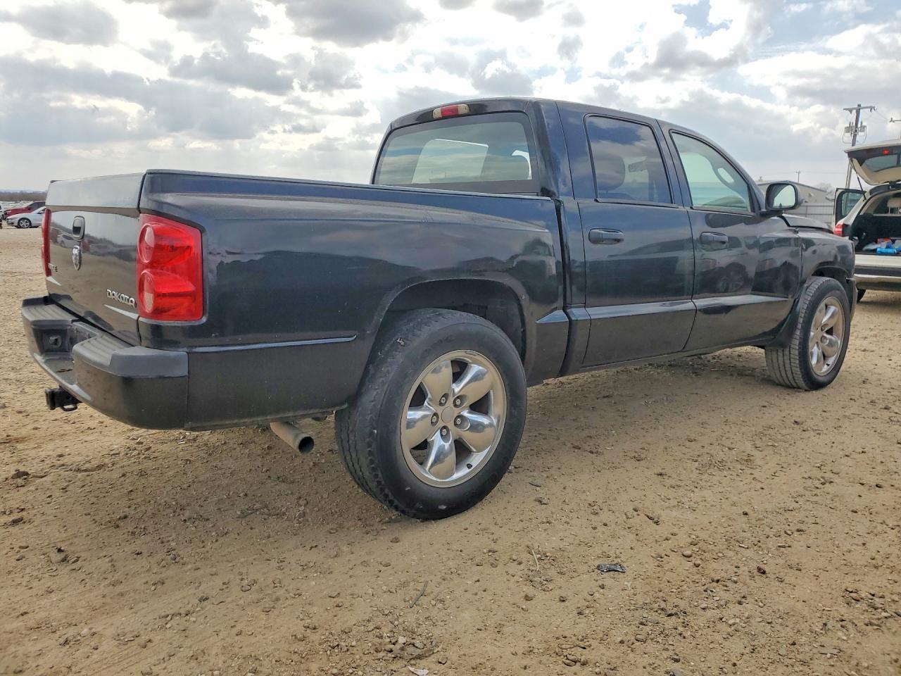 2010 DODGE Dakota