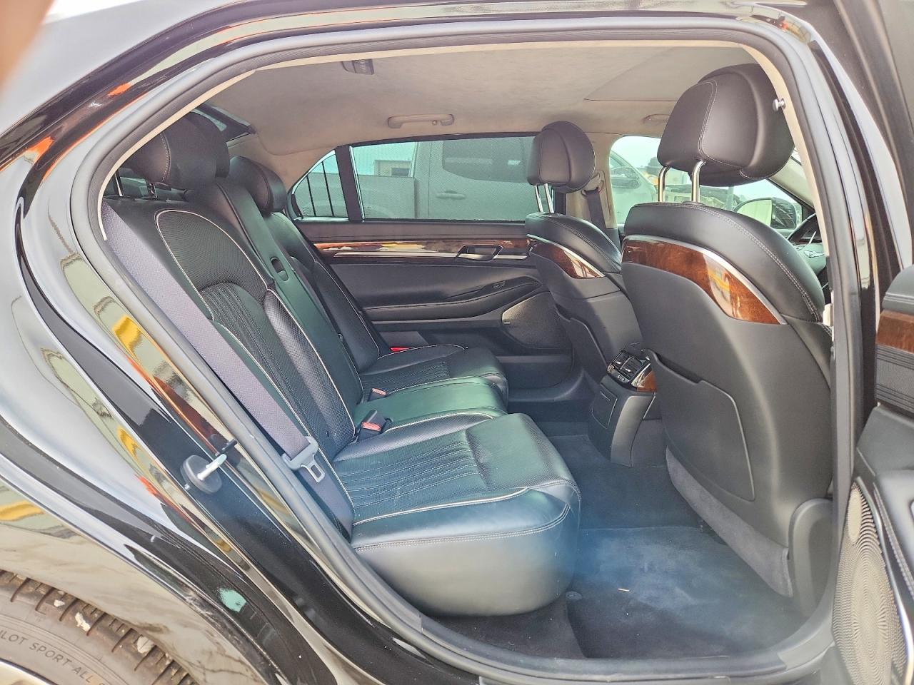 2018 GENESIS G90