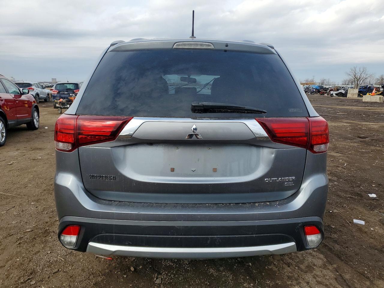 2016 MITSUBISHI outlander