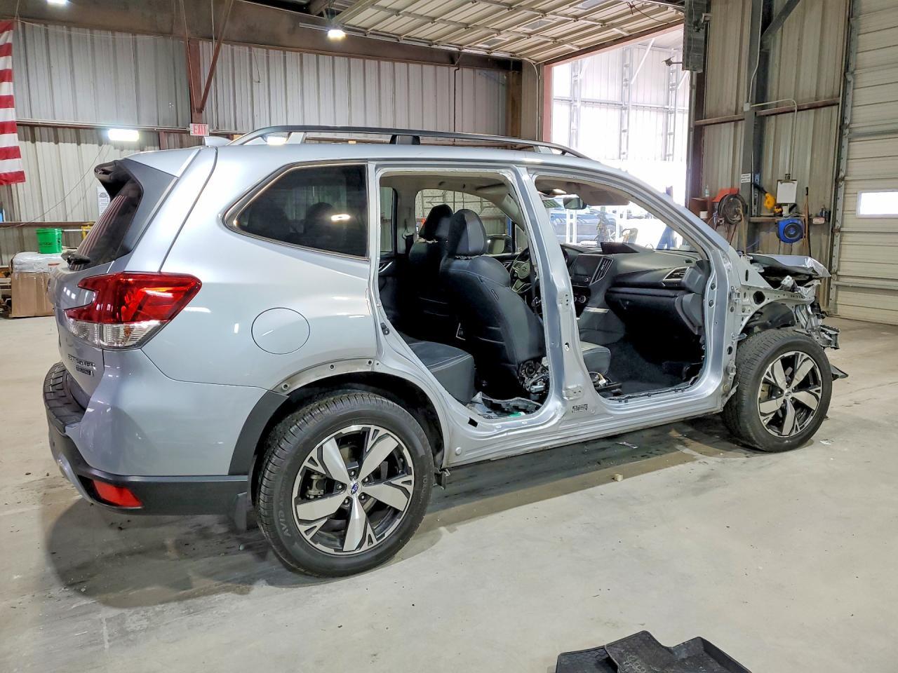 2020 SUBARU FORESTER