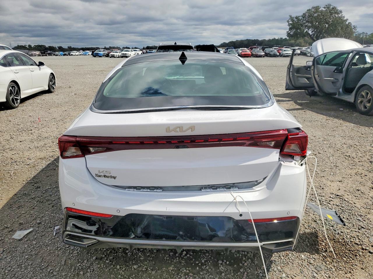 2023 KIA K5
