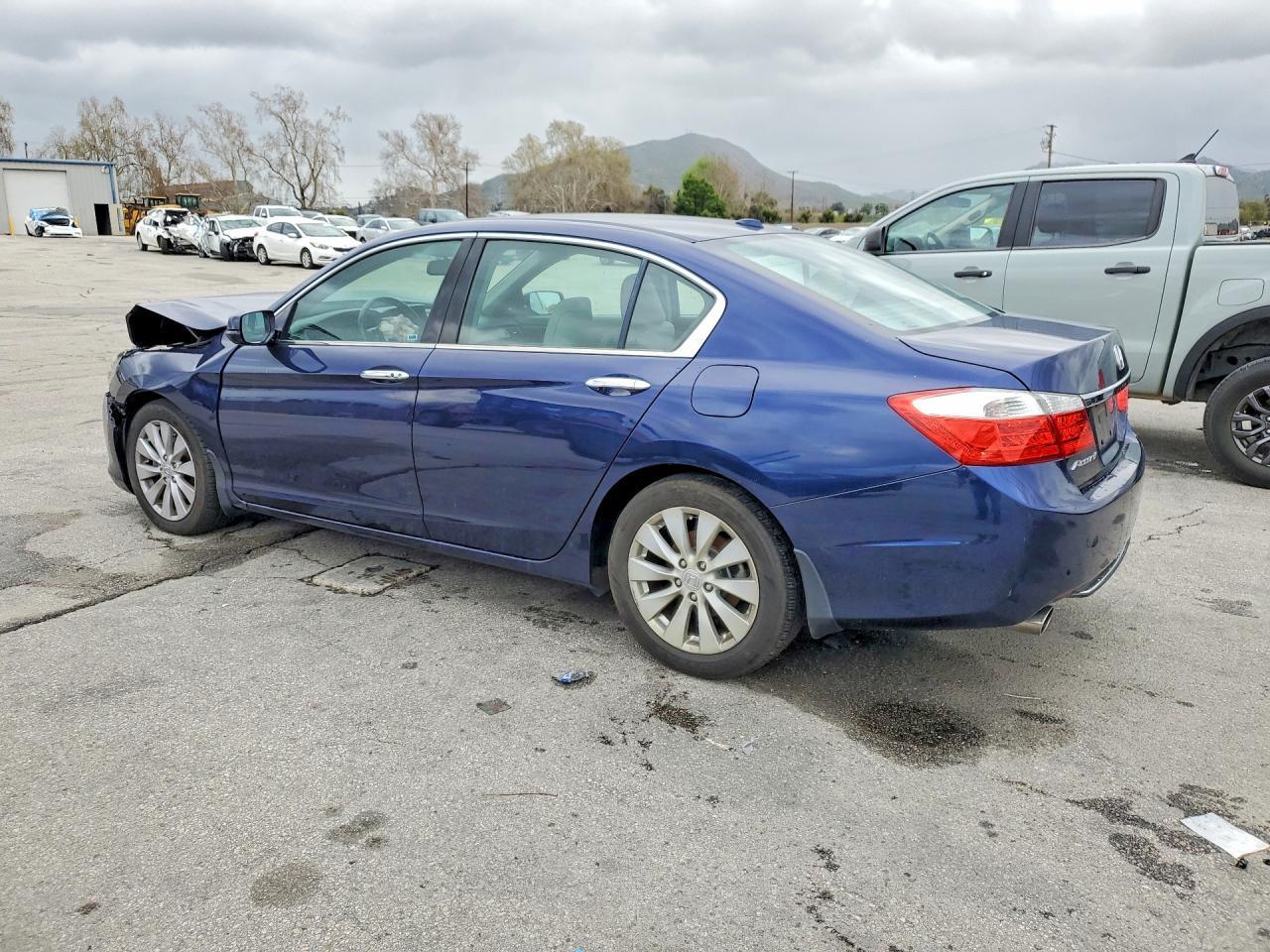2015 HONDA ACCORD