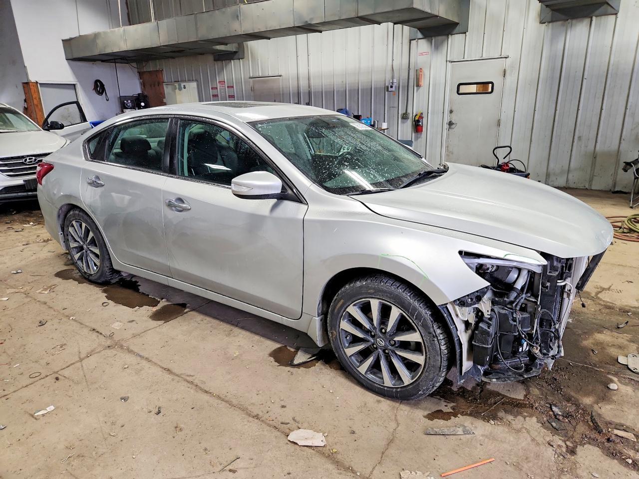 2016 NISSAN ALTIMA