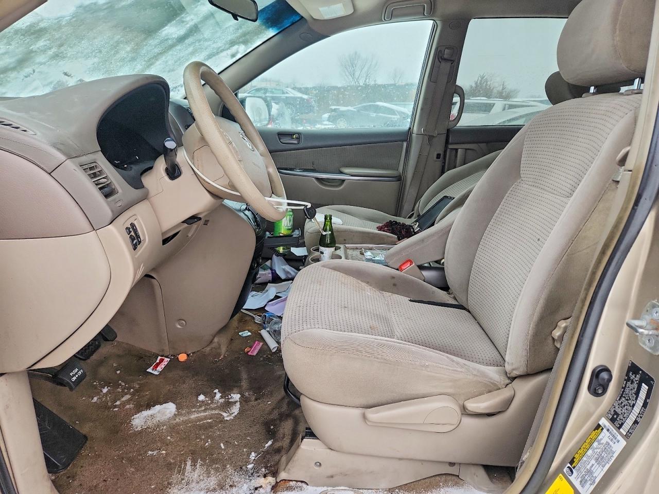 2006 TOYOTA SIENNA