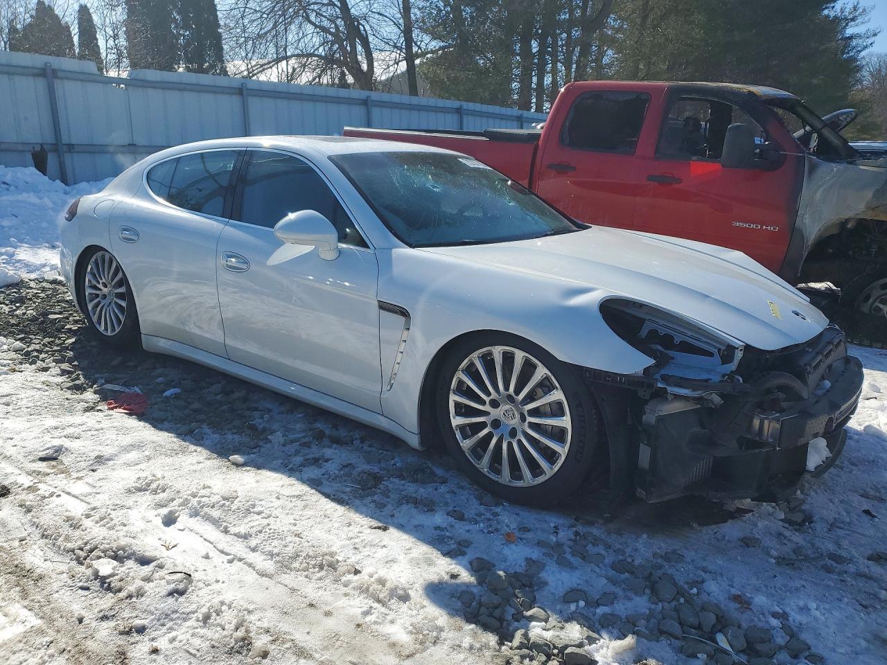 2014 PORSCHE Panamera