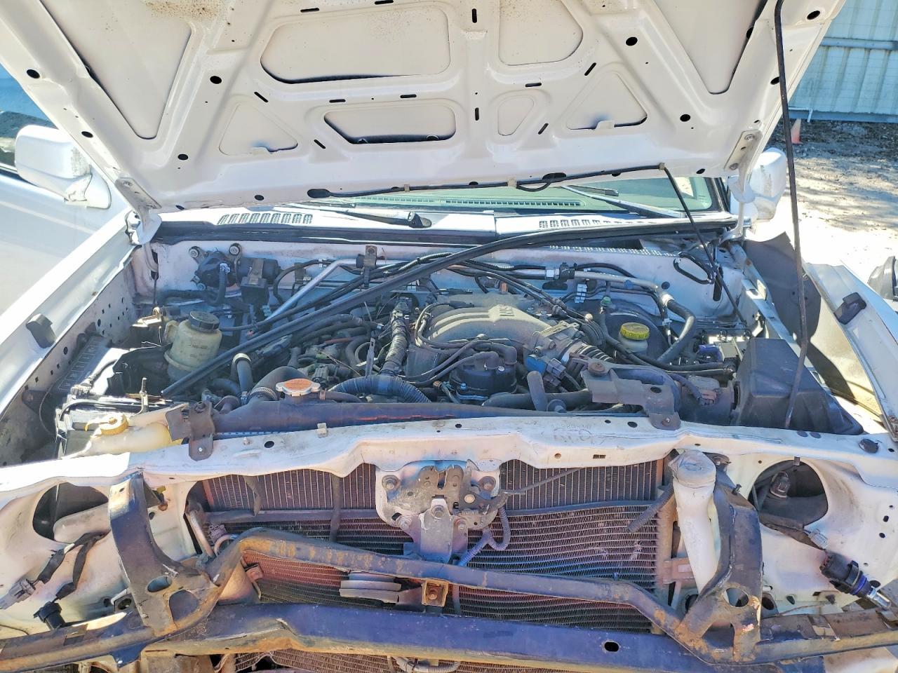 2001 NISSAN Frontier