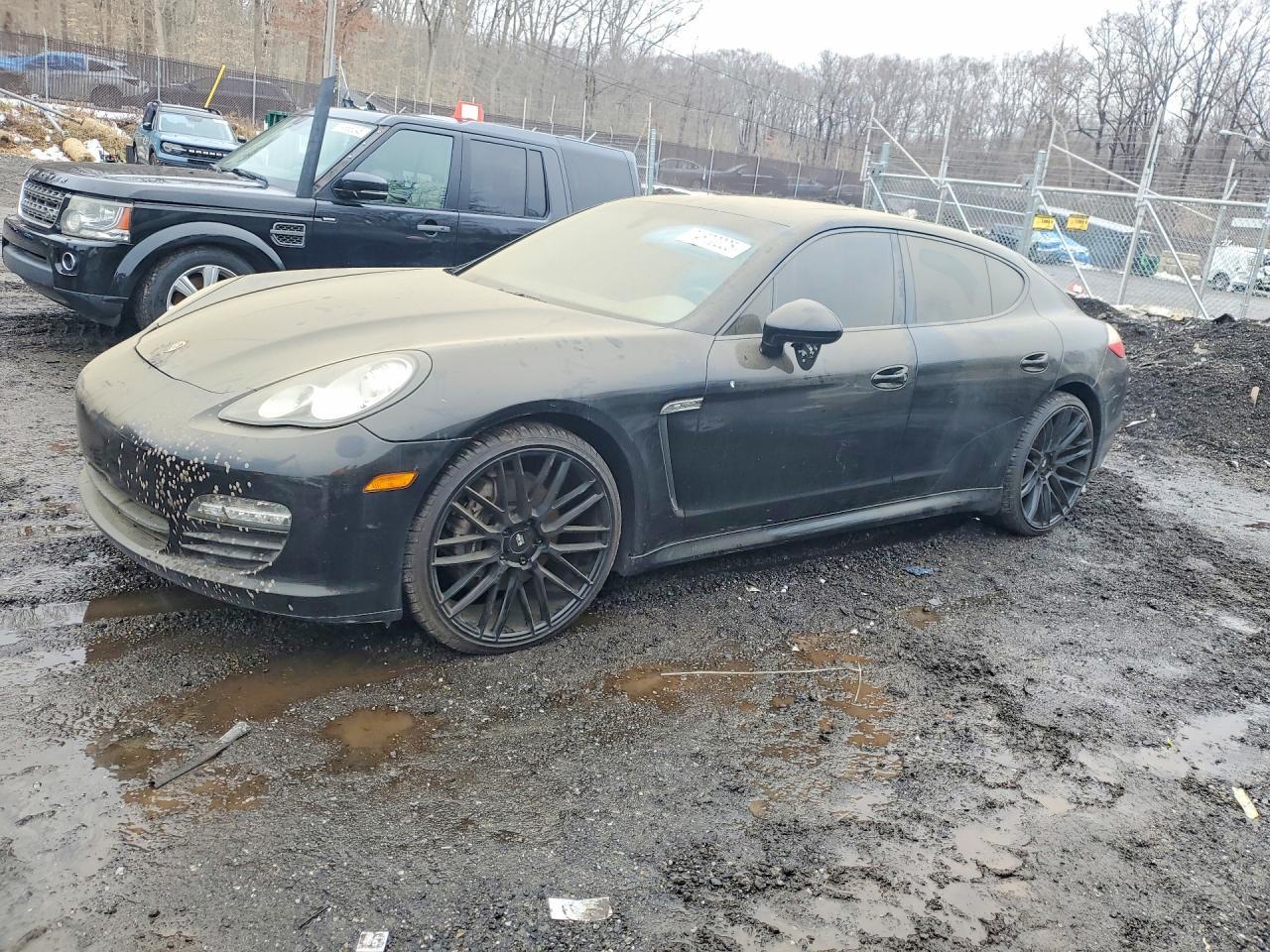2011 PORSCHE Panamera