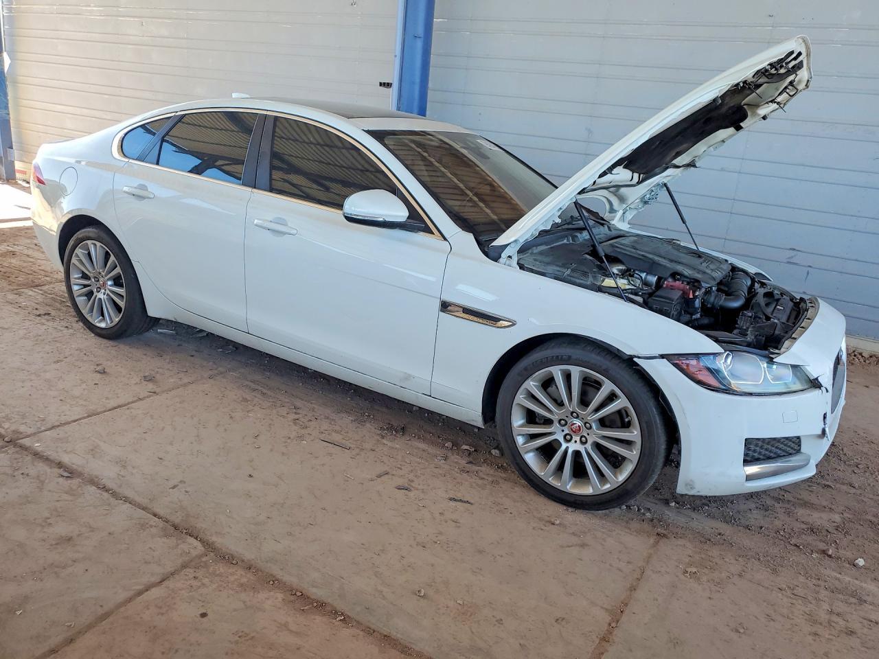 2017 JAGUAR XF