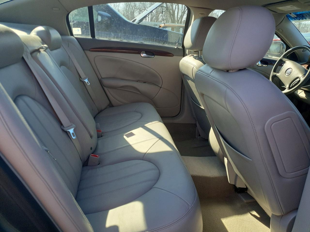 2010 BUICK Lucerne
