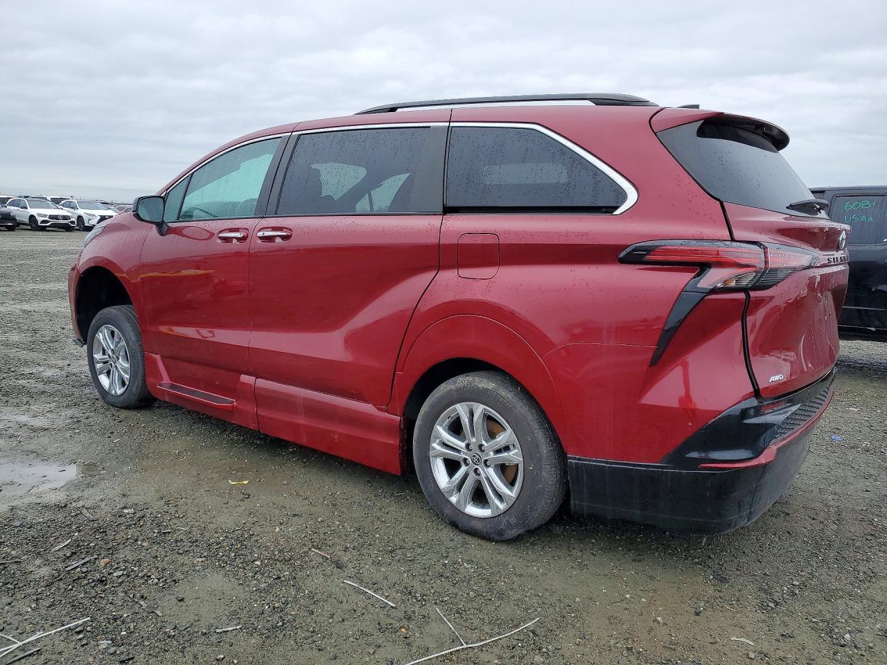 2023 TOYOTA SIENNA