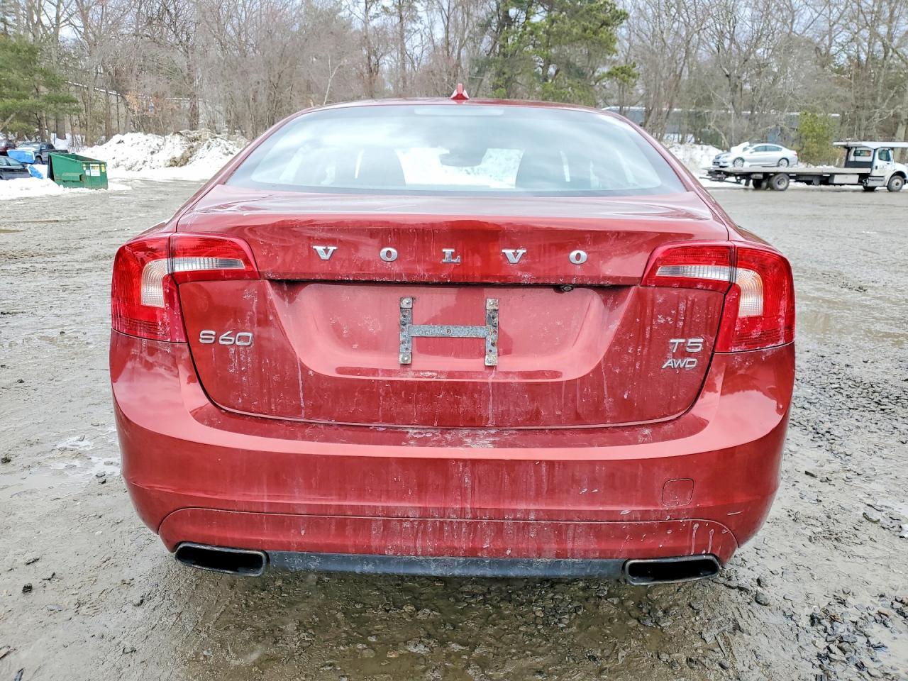 2015 VOLVO S60