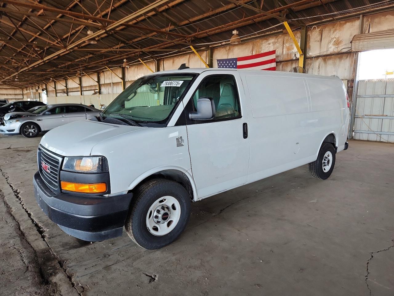 2022 GMC Savana