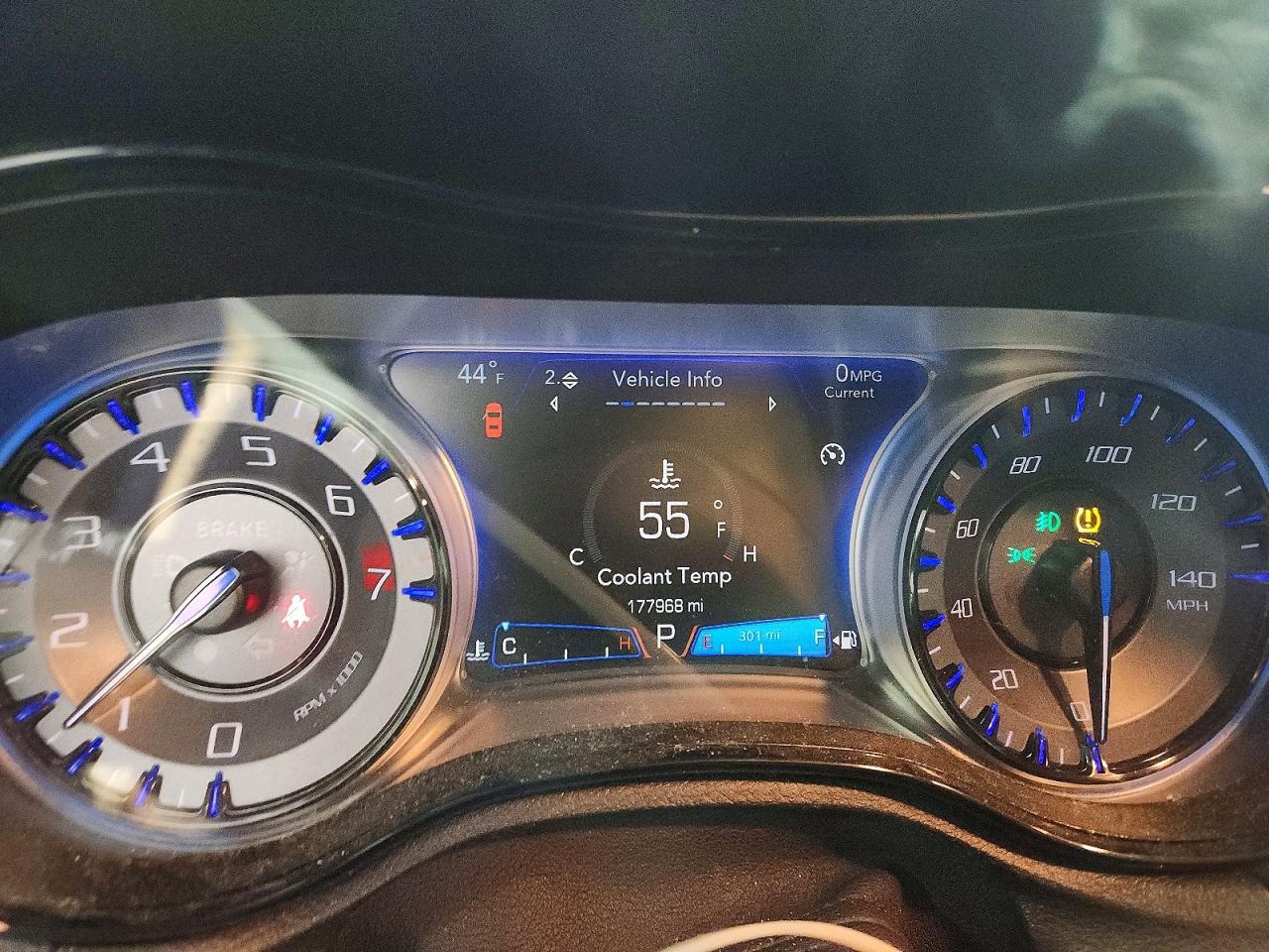 2016 CHRYSLER 300