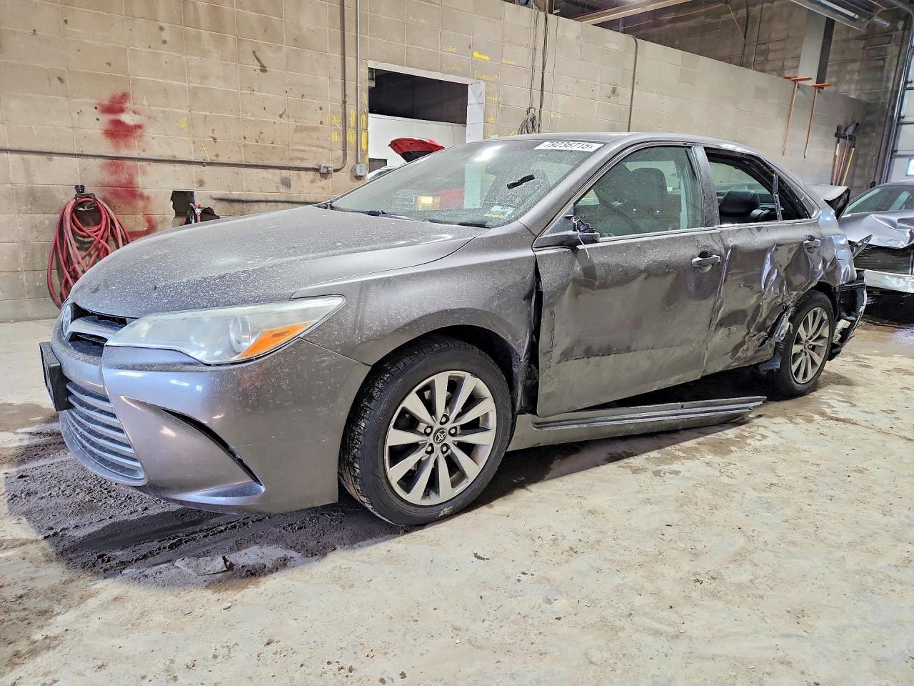 2016 TOYOTA CAMRY