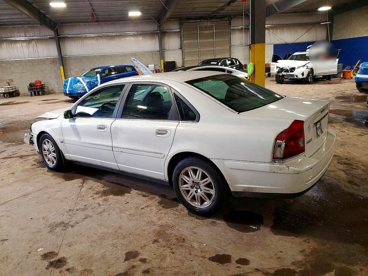 2005 VOLVO S80