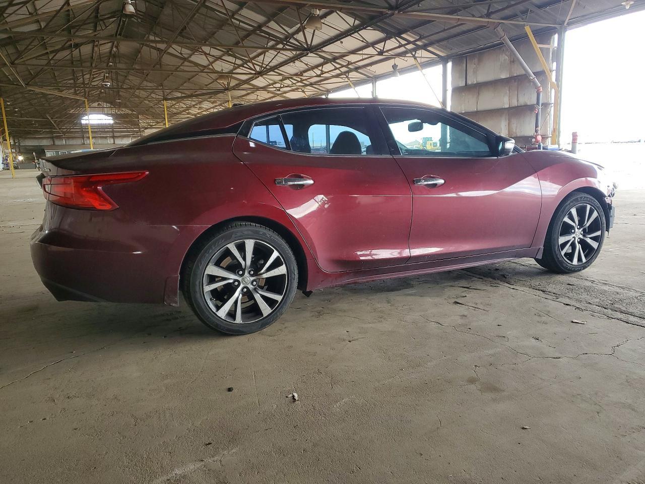 2016 NISSAN Maxima