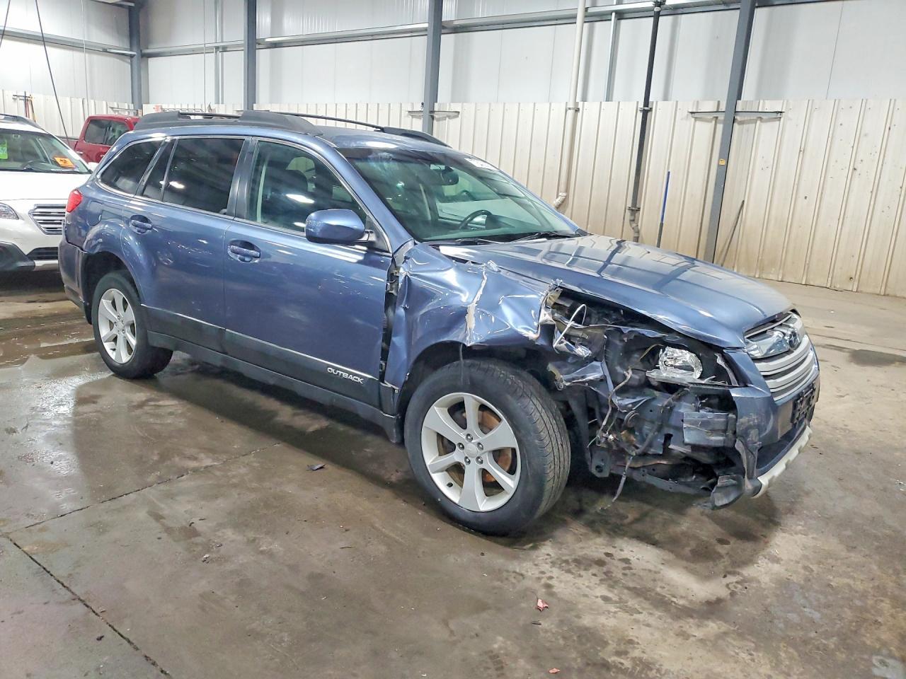 2013 SUBARU Outback