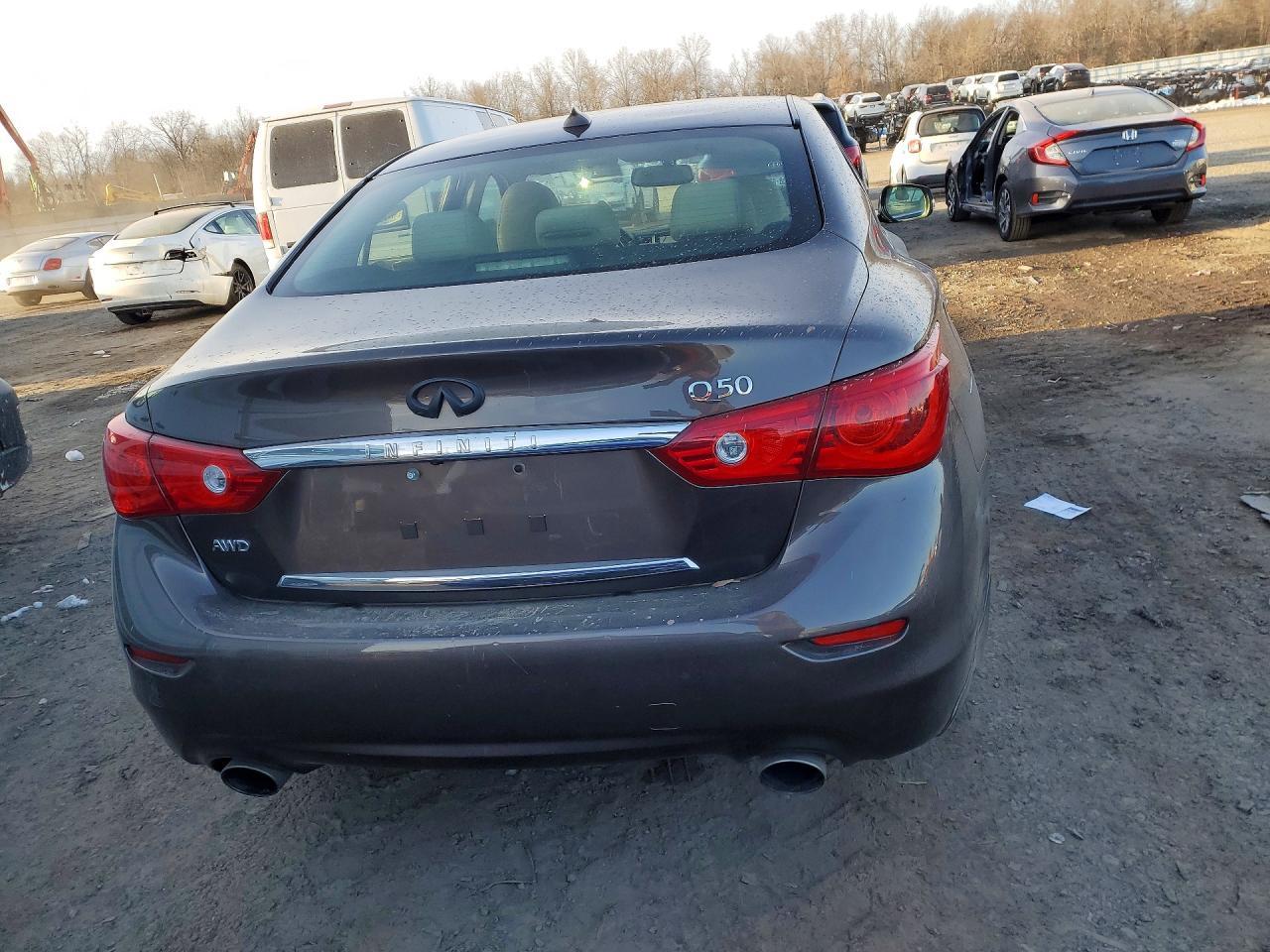 2015 INFINITI Q50