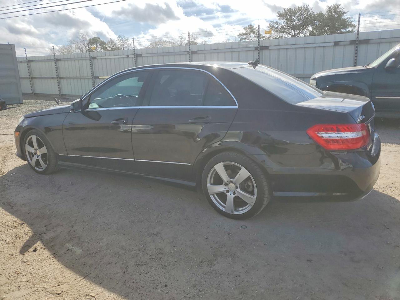 2010 MERCEDES-BENZ E-Class