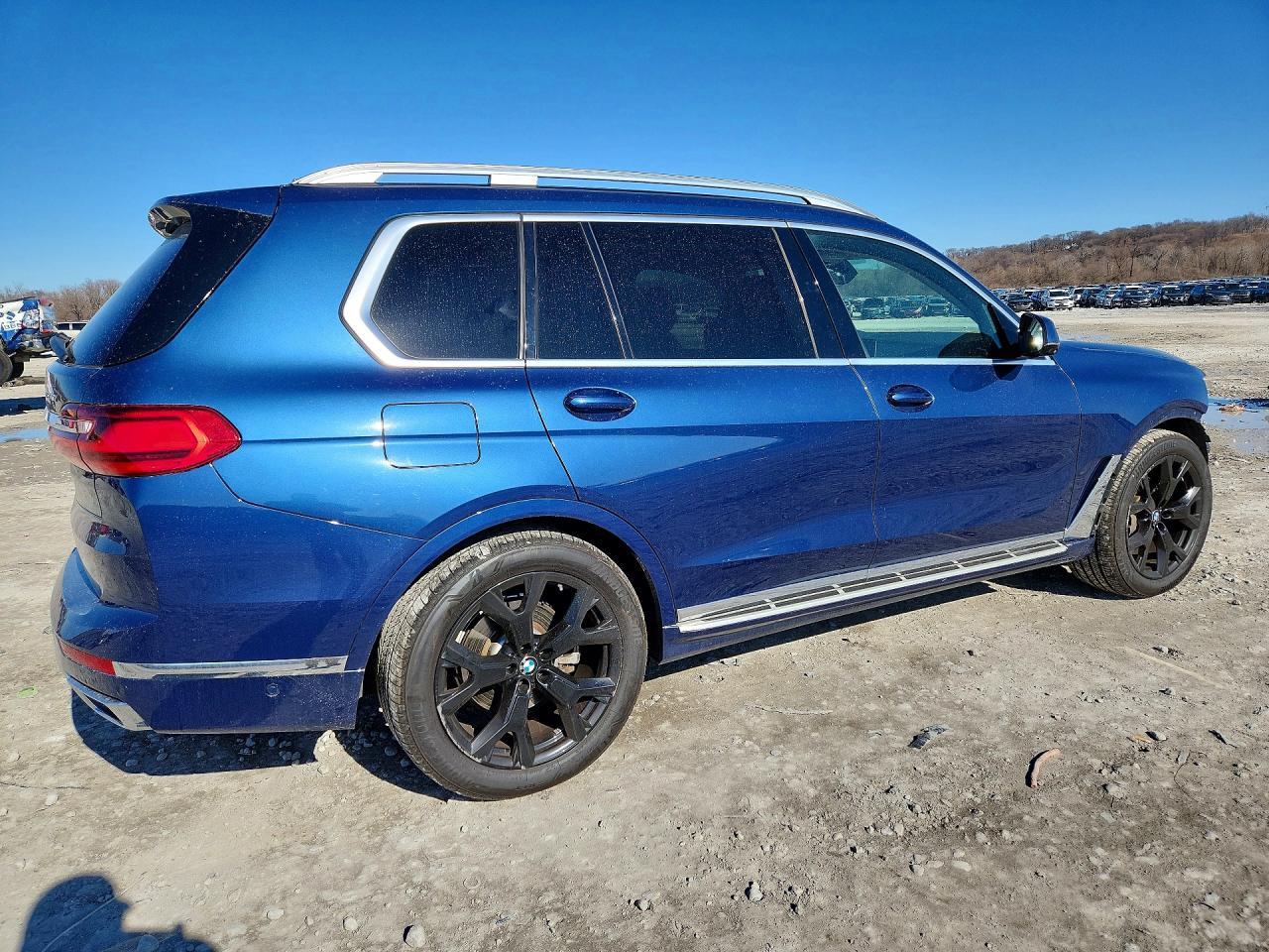 2021 BMW X7