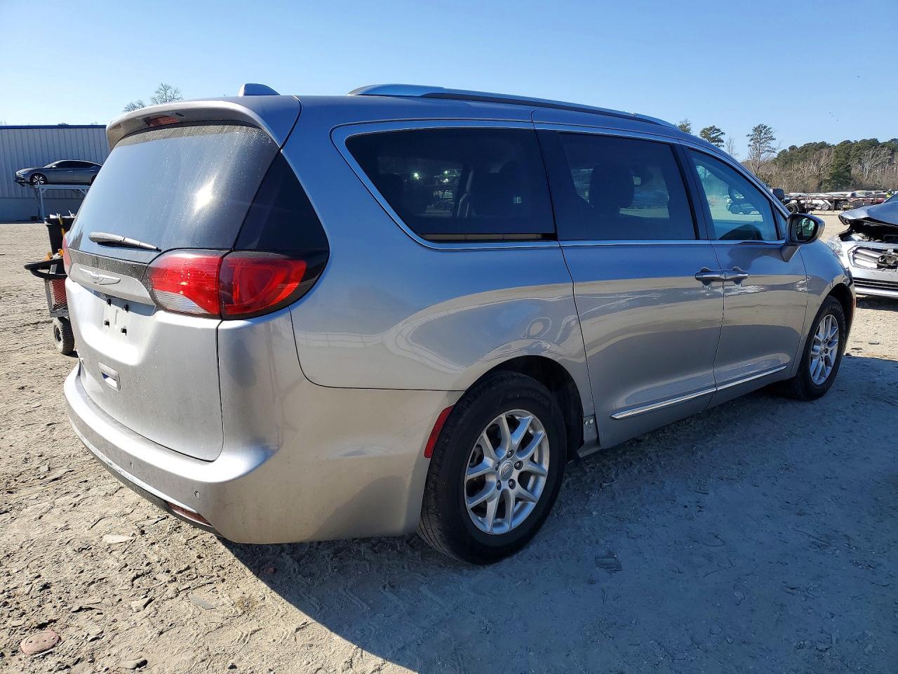 2020 CHRYSLER Pacifica