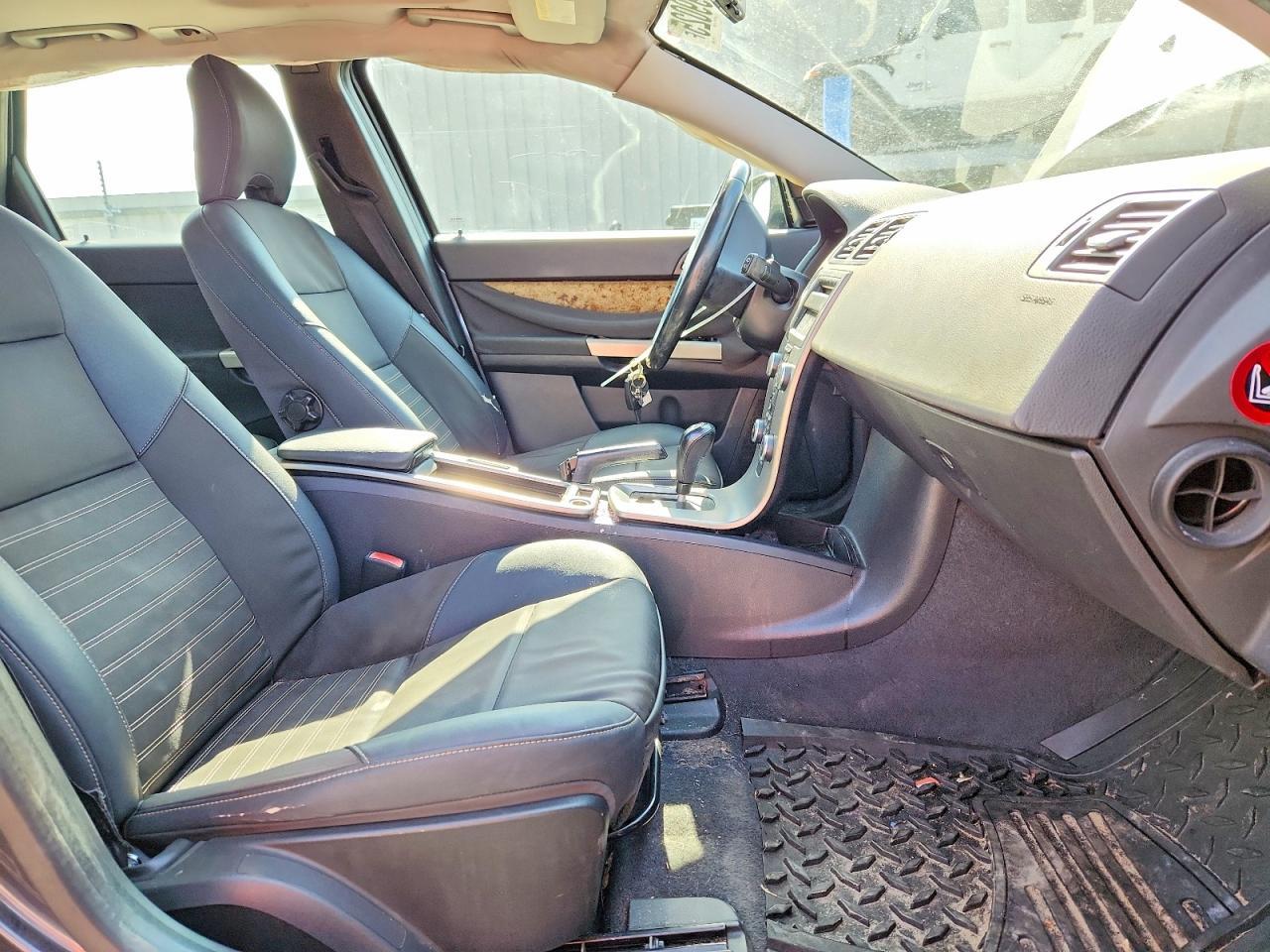 2009 VOLVO V50