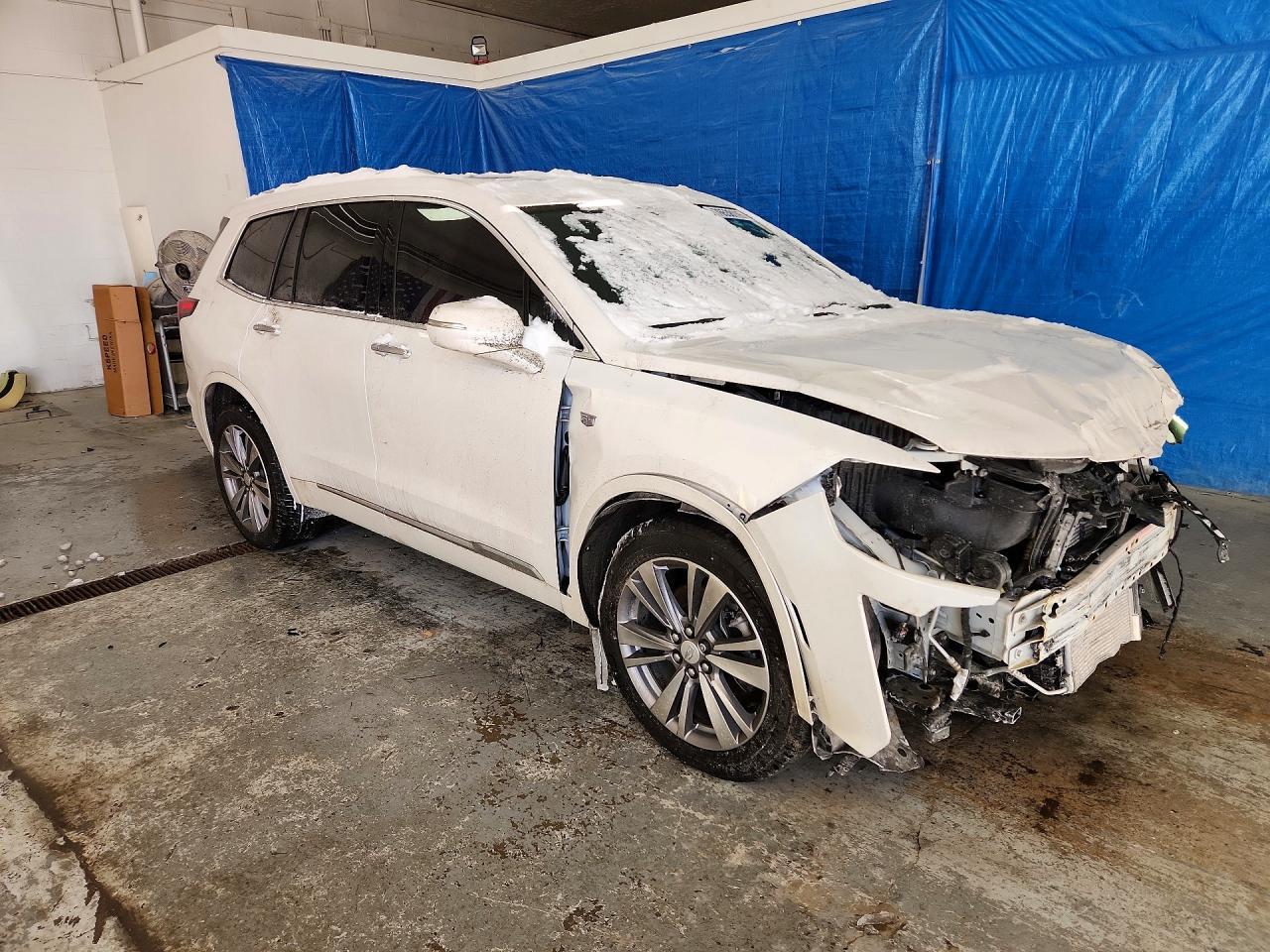 2022 CADILLAC XT6