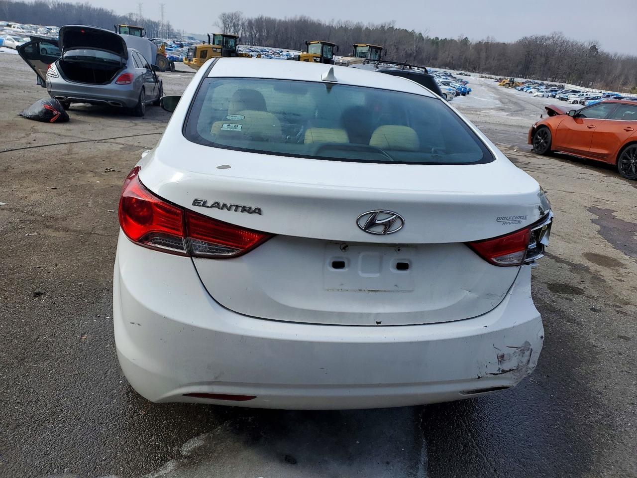 2012 HYUNDAI ELANTRA
