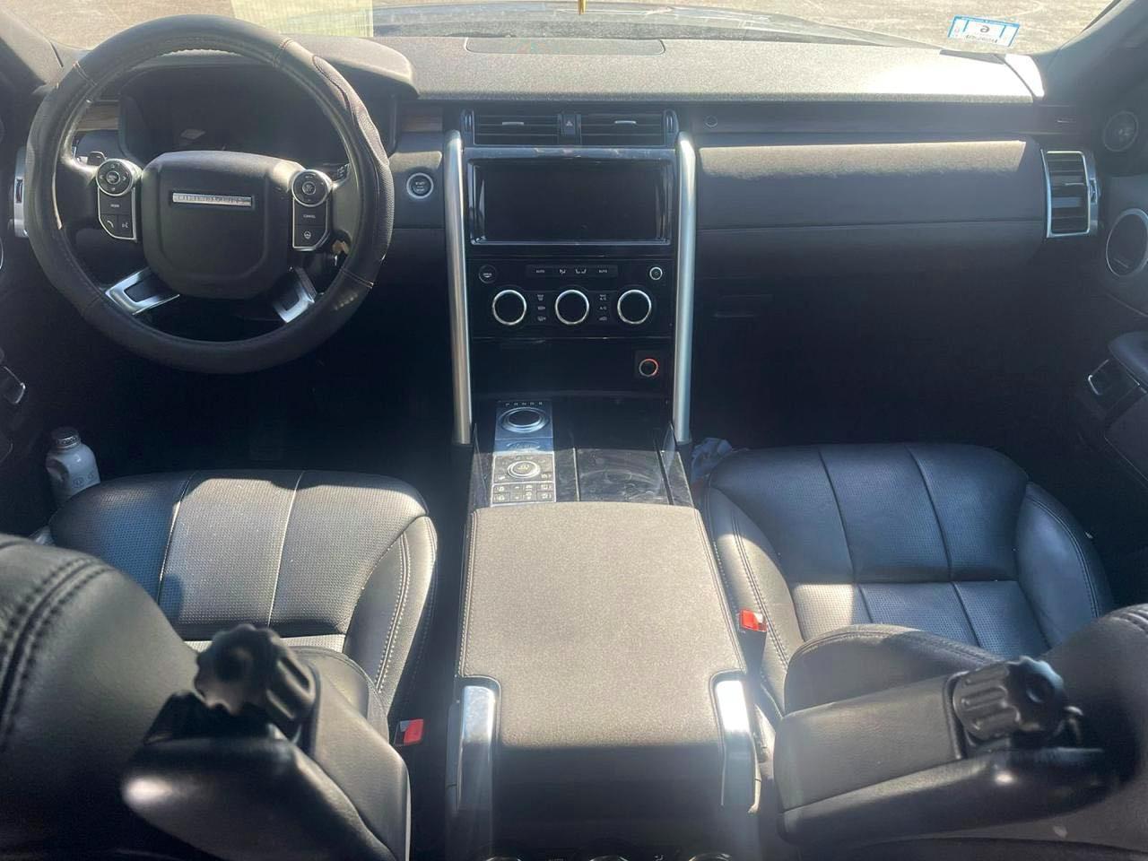 2018 LAND ROVER Discovery