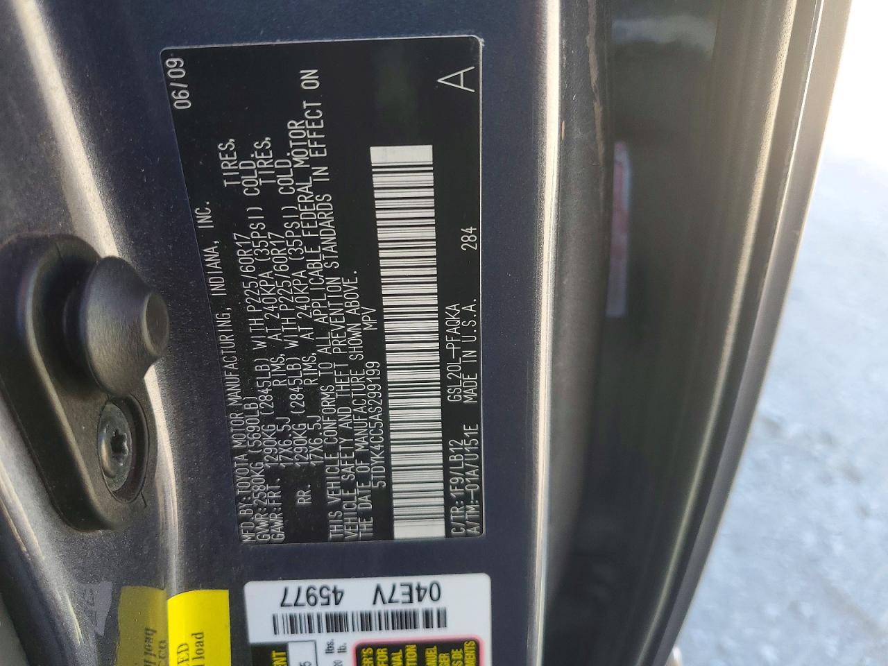 2010 TOYOTA SIENNA