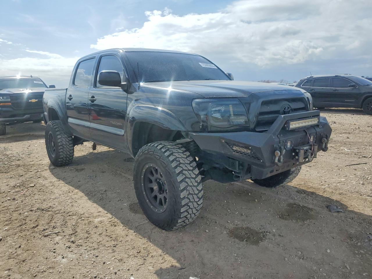 2011 TOYOTA TACOMA