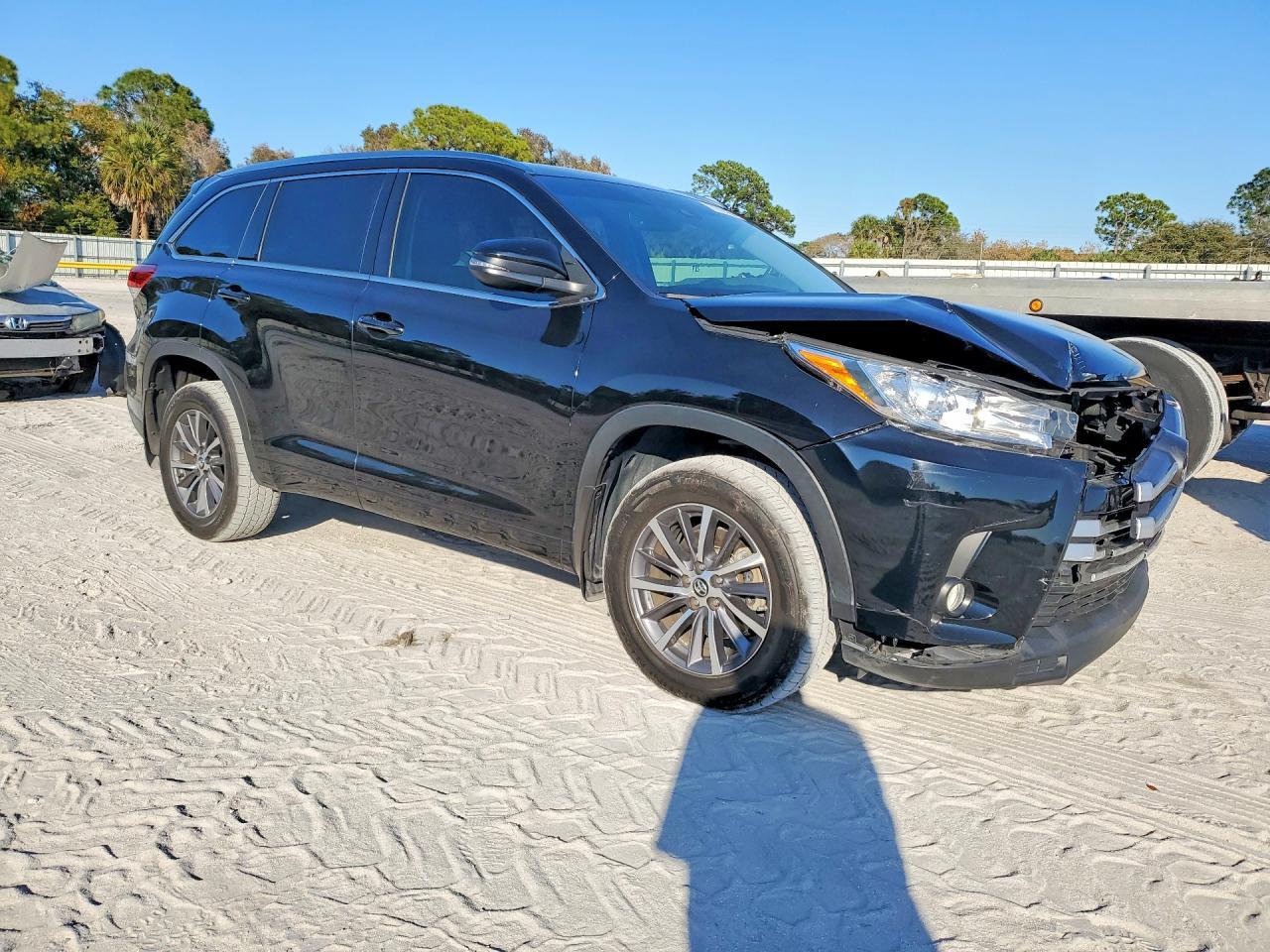 2017 TOYOTA HIGHLANDER