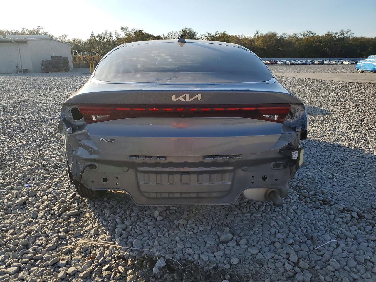2022 KIA K5