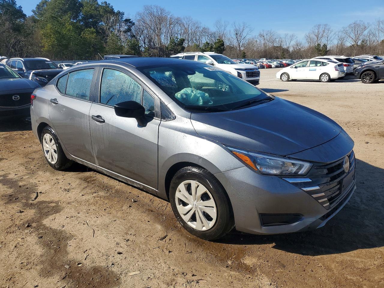2025 NISSAN VERSA