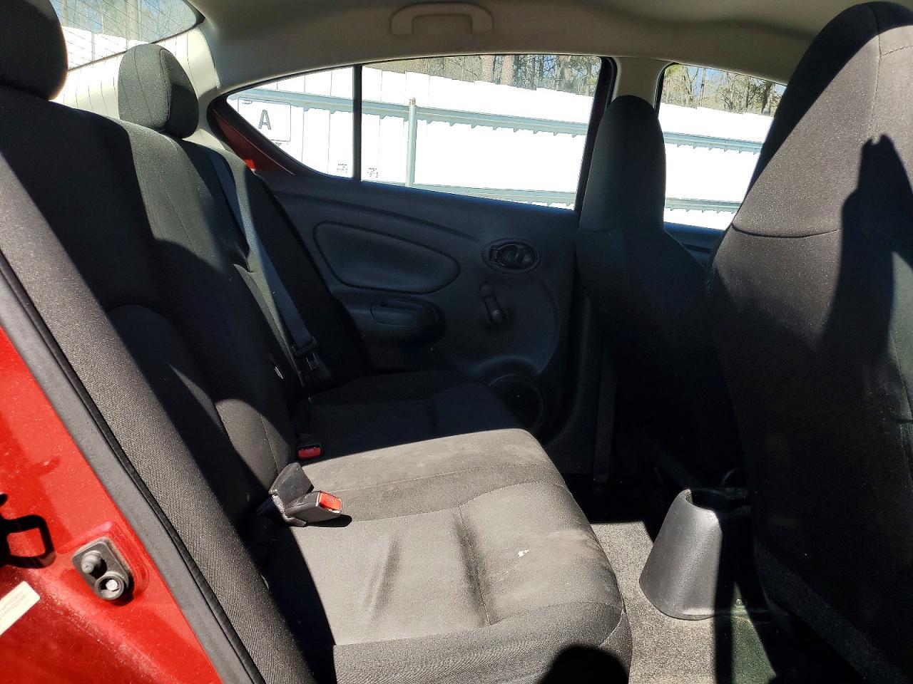2017 NISSAN VERSA