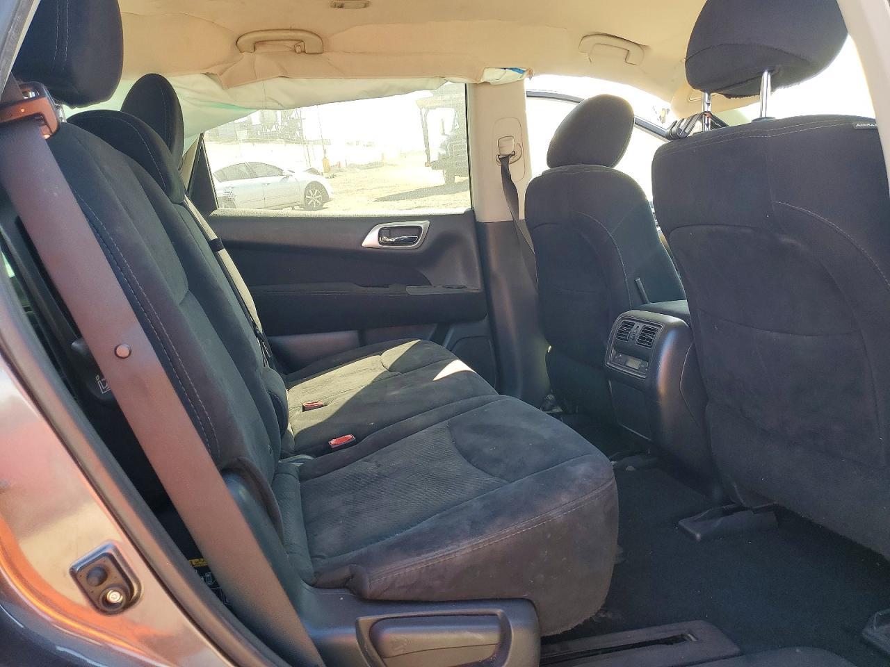 2016 NISSAN PATHFINDER