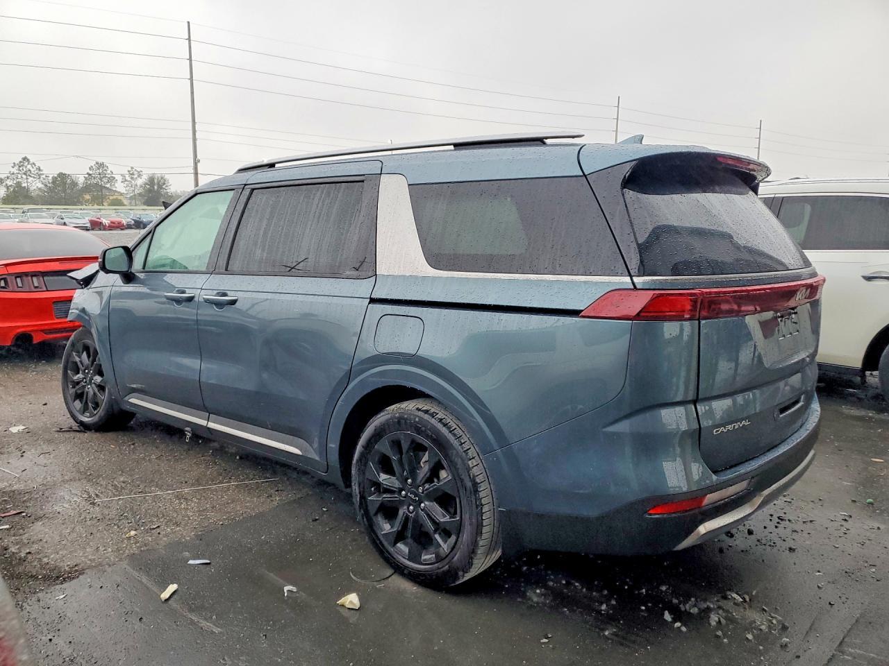 2023 KIA Carnival
