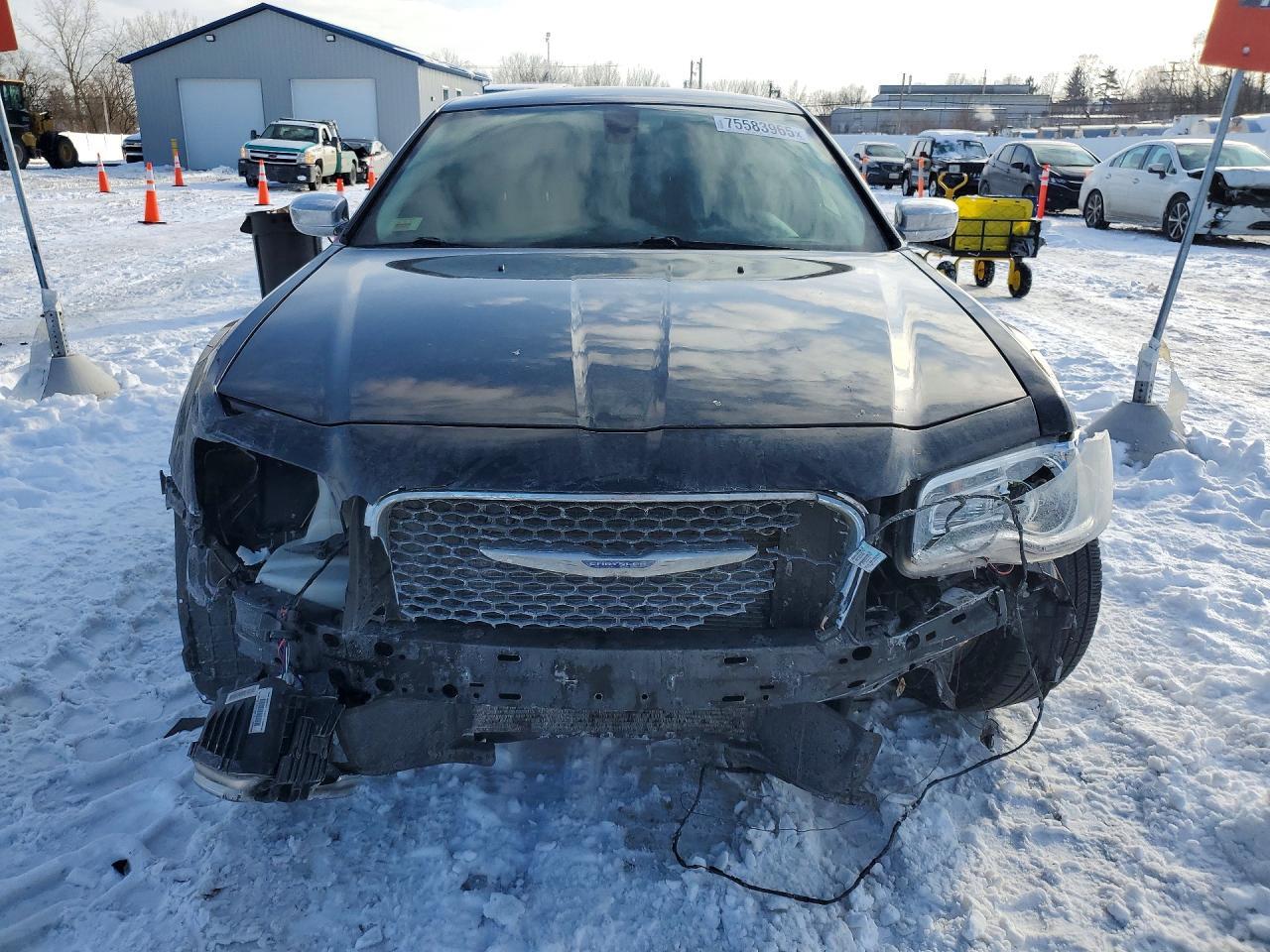 2019 CHRYSLER 300