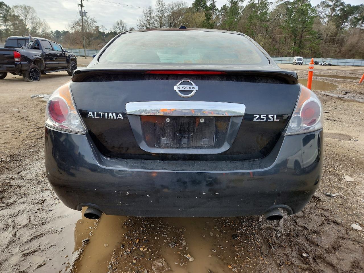 2011 NISSAN ALTIMA
