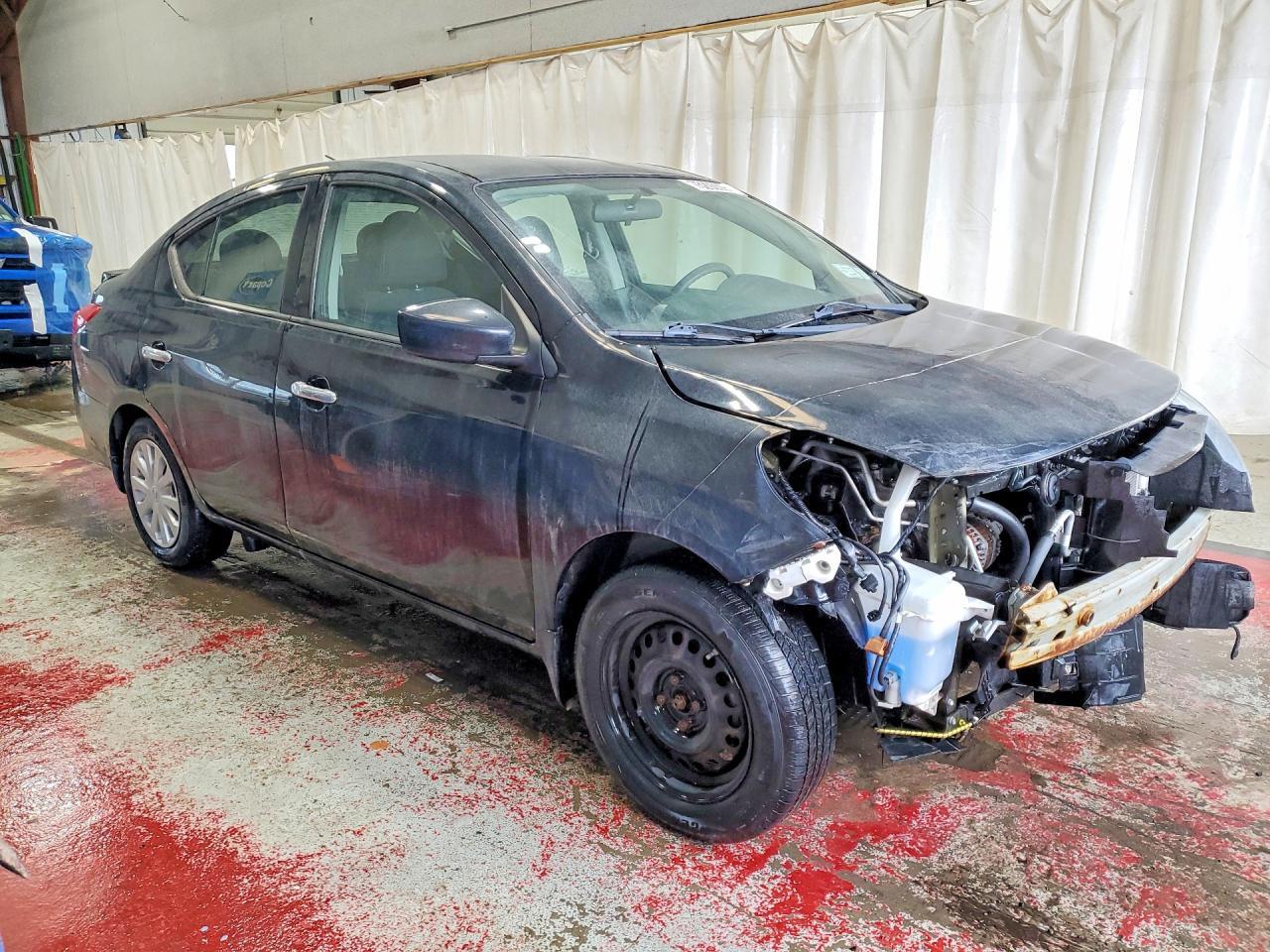 2015 NISSAN VERSA