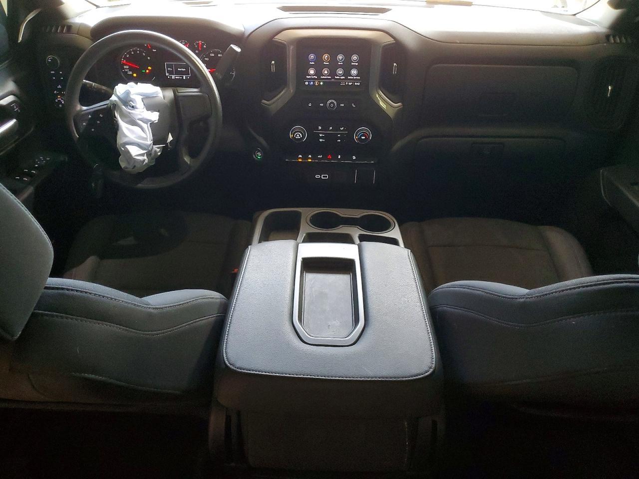 2024 CHEVROLET Silverado