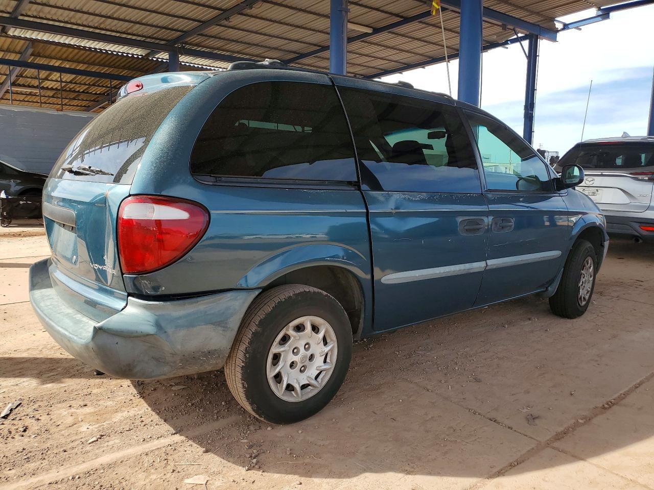 2002 CHRYSLER Voyager