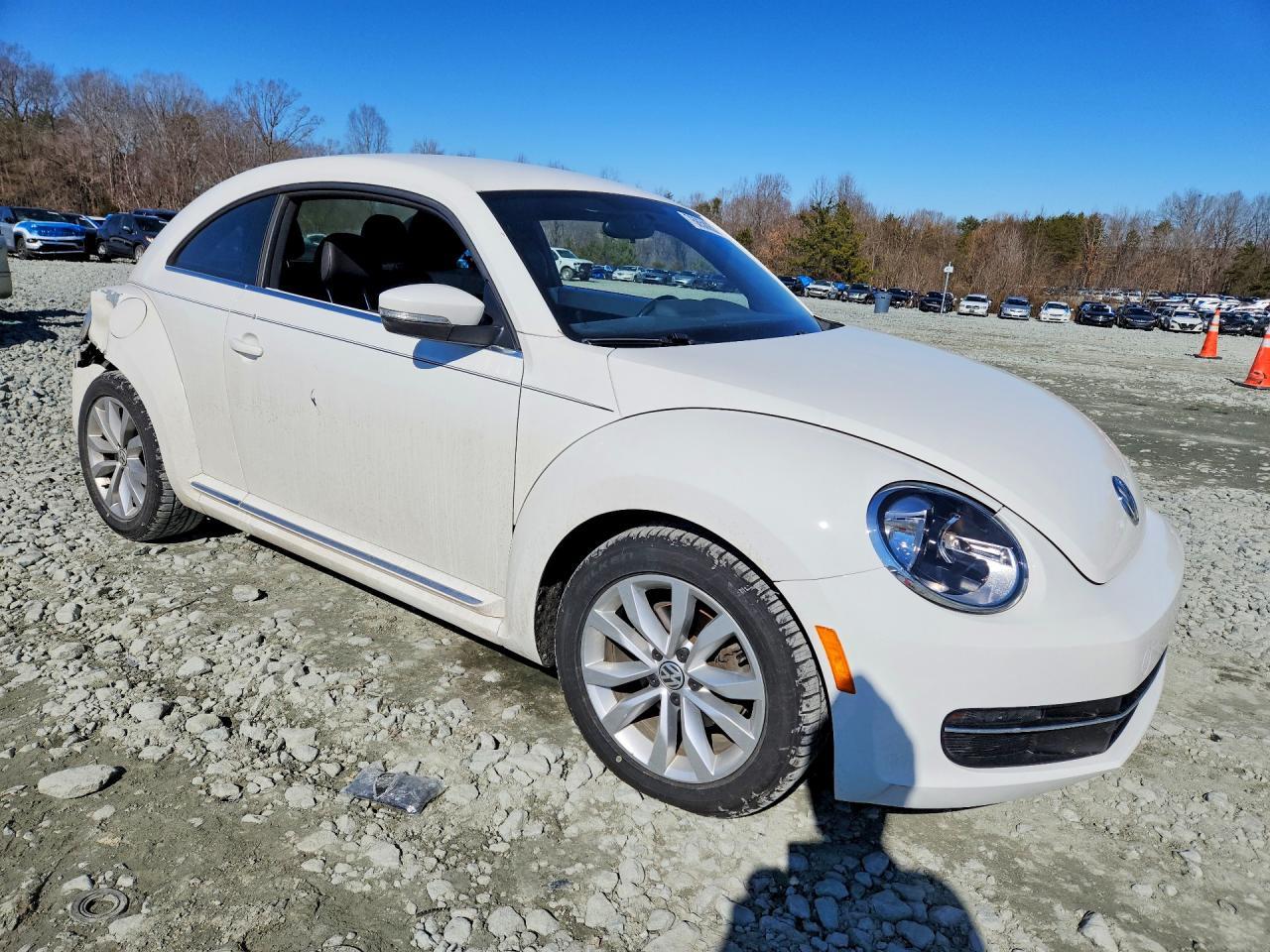 2014 VOLKSWAGEN Beetle