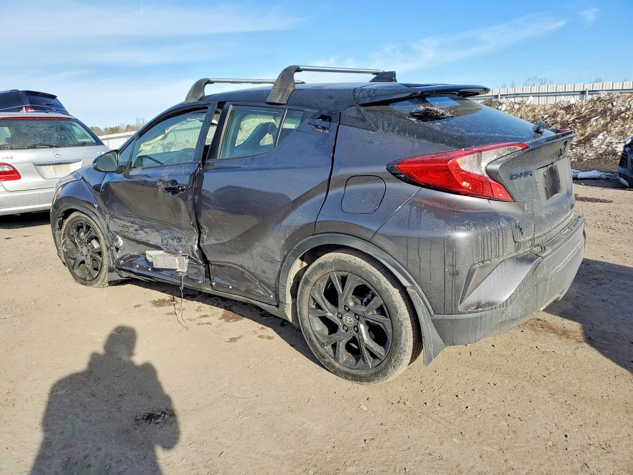 2022 TOYOTA C-HR