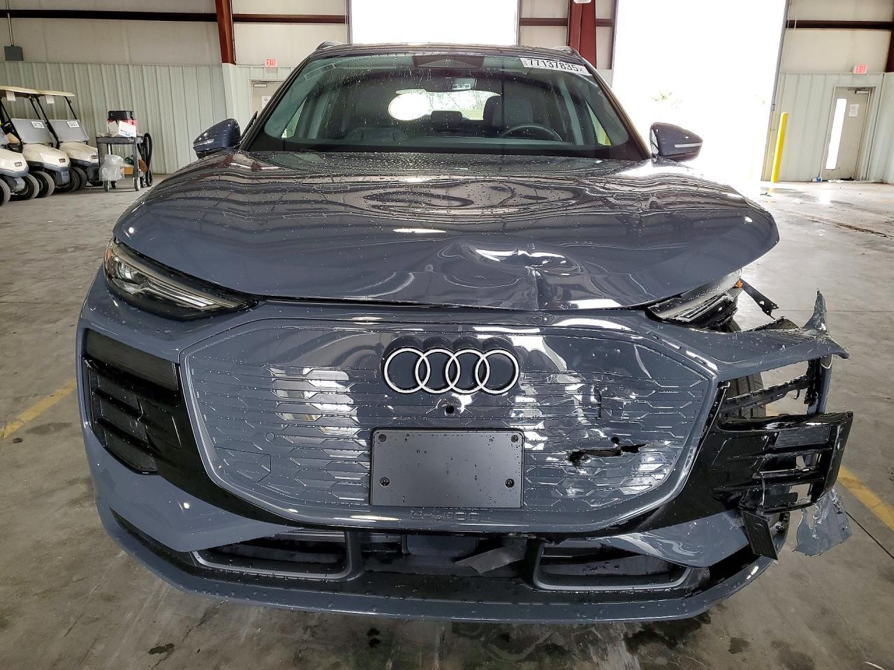 2025 AUDI Q6 e-tron