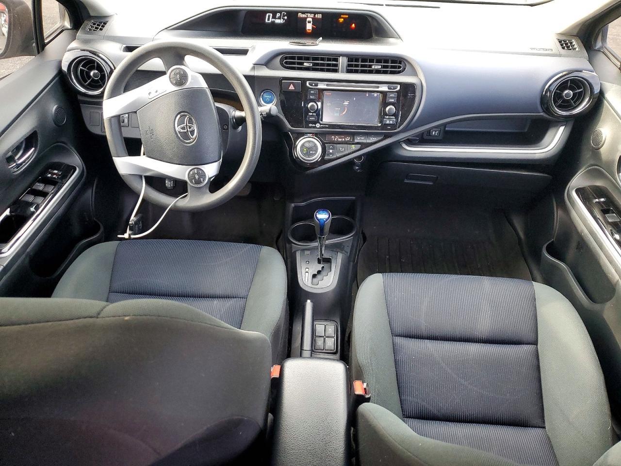 2015 TOYOTA Prius c