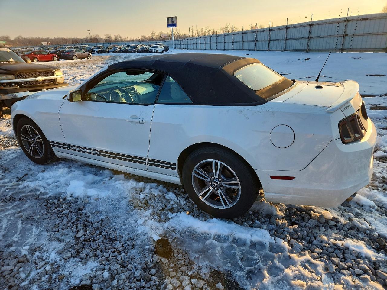 2013 FORD MUSTANG