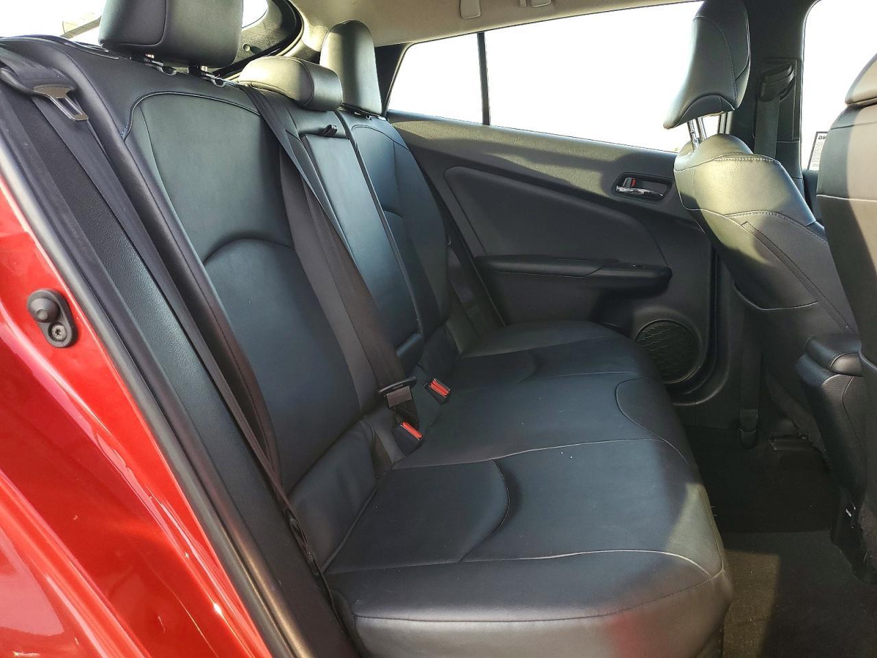 2017 TOYOTA PRIUS