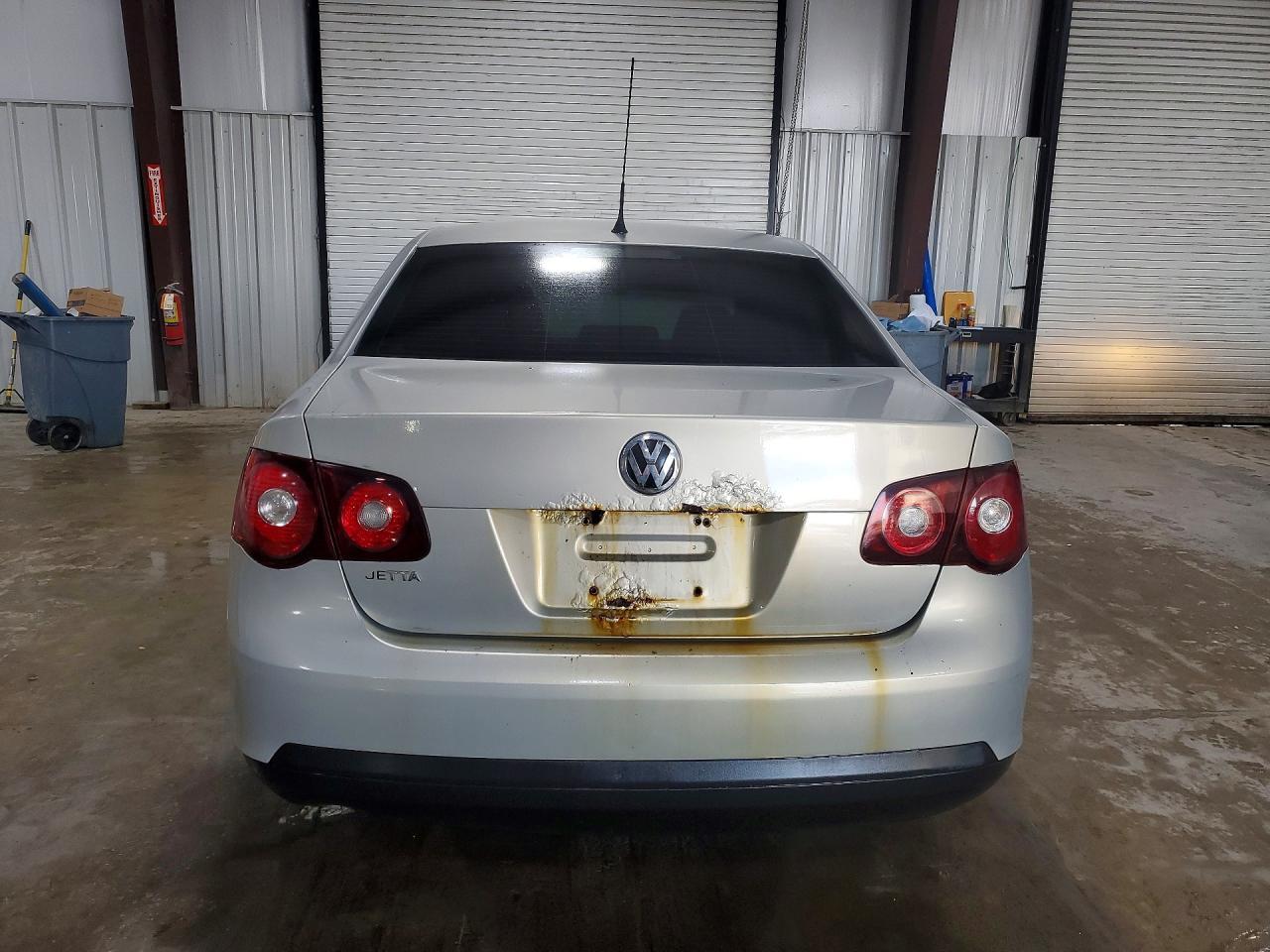 2010 VOLKSWAGEN JETTA
